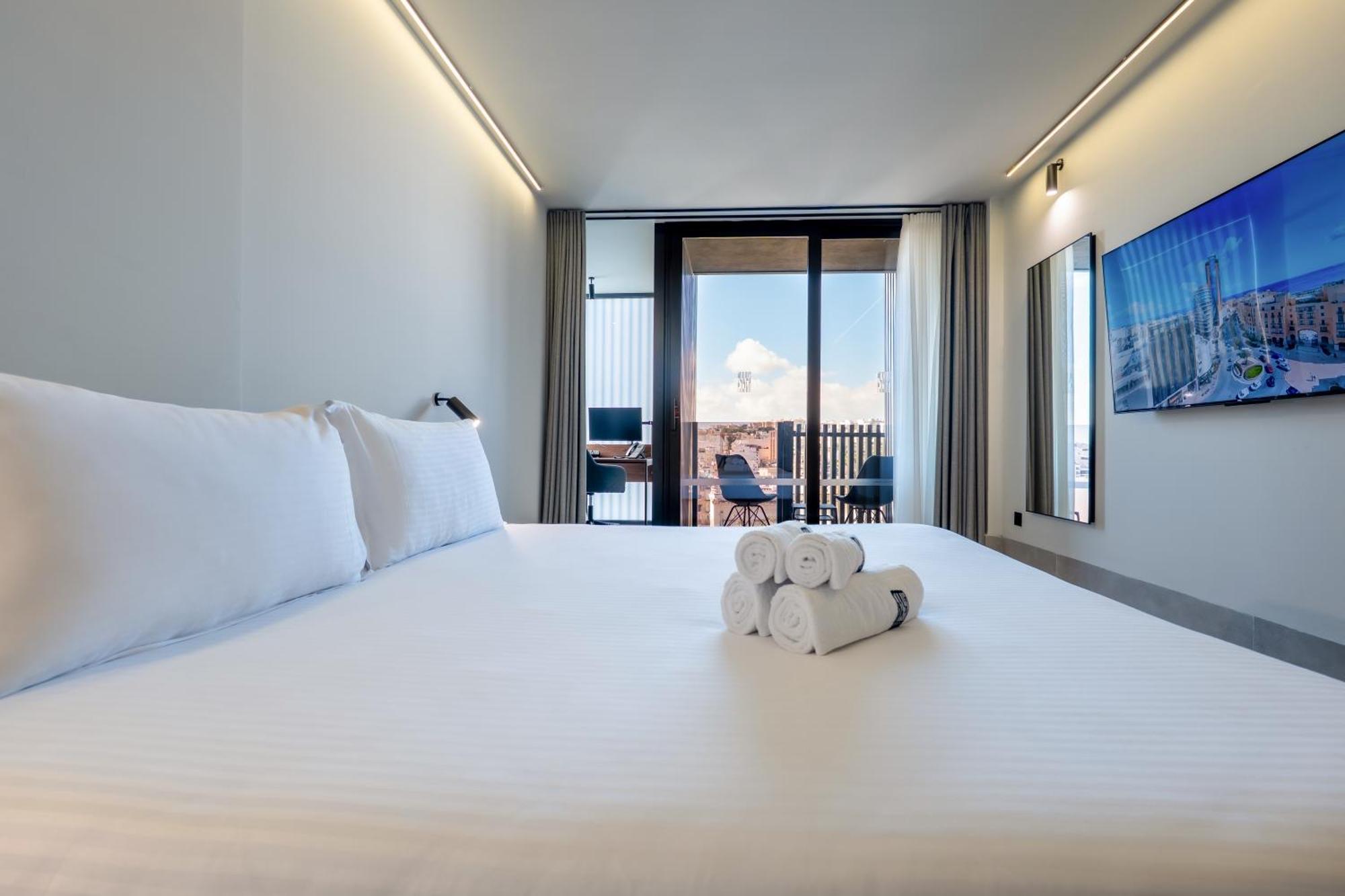 Onyx Hotel Saint Julian's Eksteriør billede
